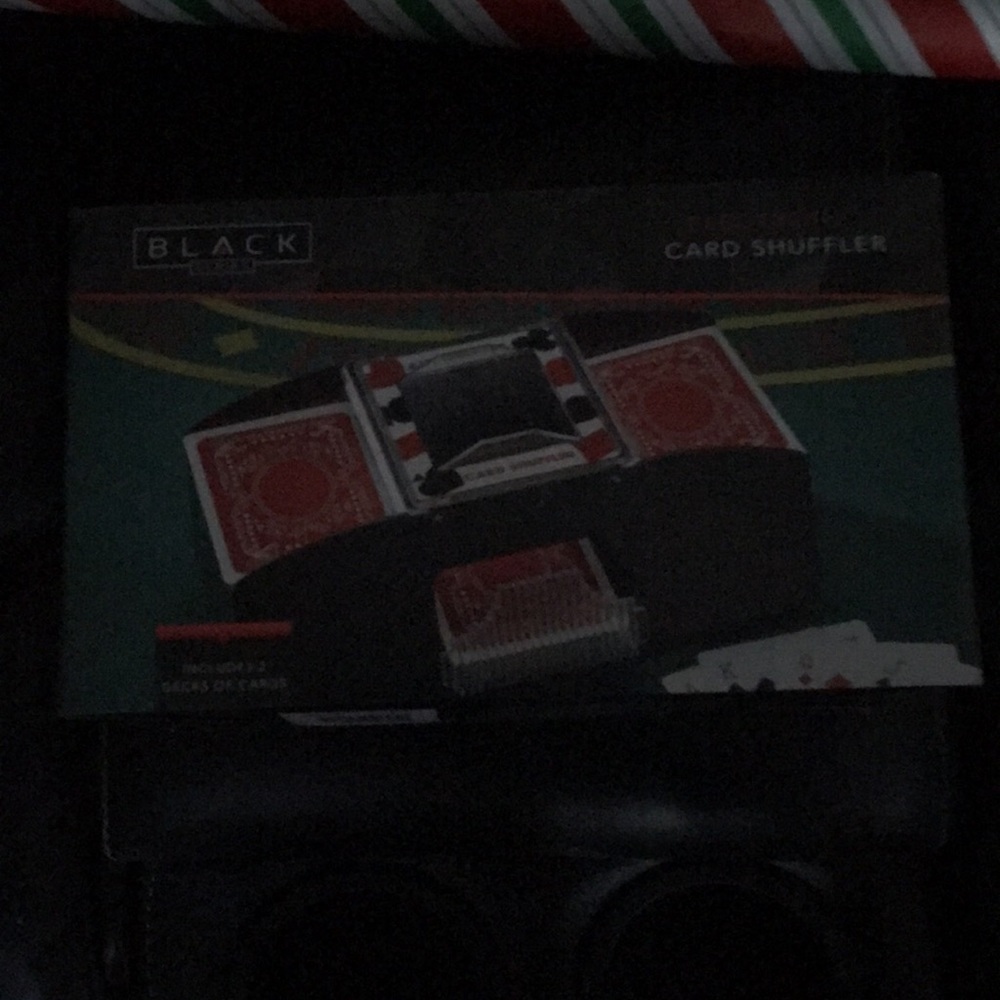 Electronic card shuffler with 2 decks of cards